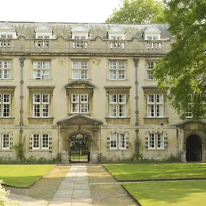 Christ's College Hotel